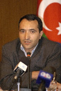 Avaz Hasanov at press conference 1 300.jpg